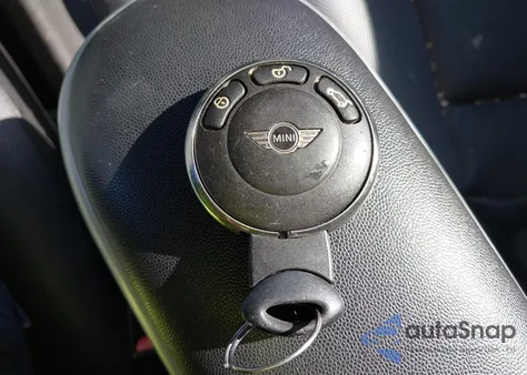 2008 Mini Cooper from USA, damaged, VIN WMWMF33588TU68204